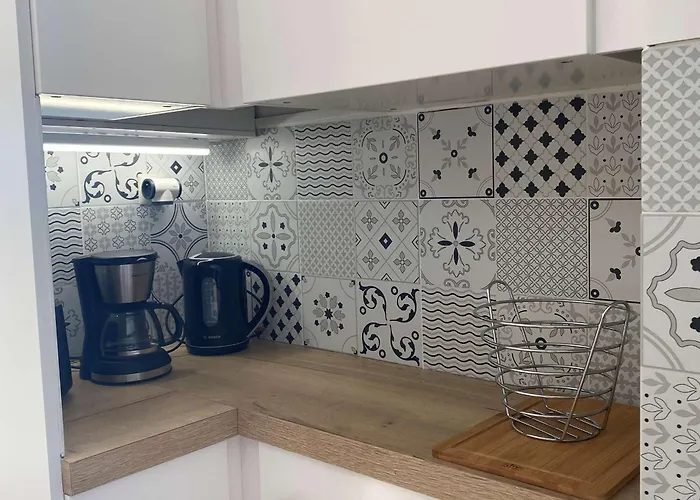 T1 Mezzanine Climatise Avec Parking Et Wifi A - Fr-1-553-215 Balaruc-les-Bains