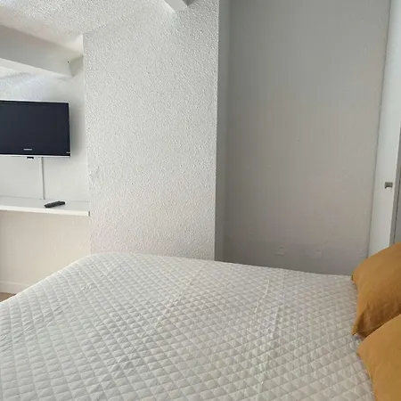 Apartment T1 Mezzanine Climatise Avec Parking Et Wifi A - Fr-1-553-215